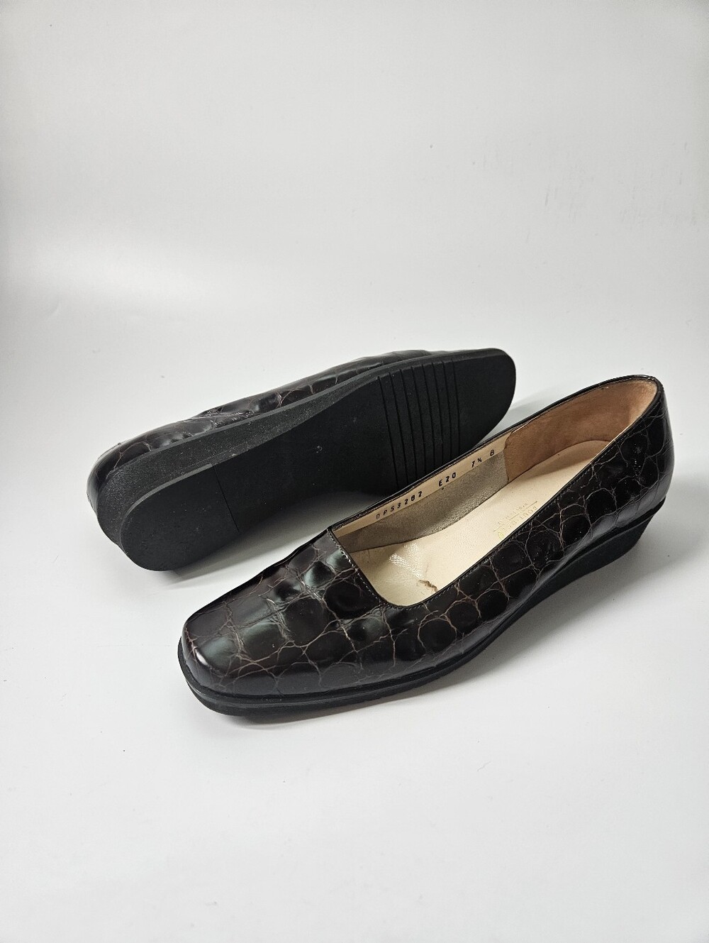 Salvatore Ferragamo Espresso Croc square toe Wedge loafer size 7.5B